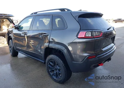 2023 Jeep Cherokee Trailhawk 4X4 z USA, uszkodzony, nr VIN 1C4PJMBN0PD111937